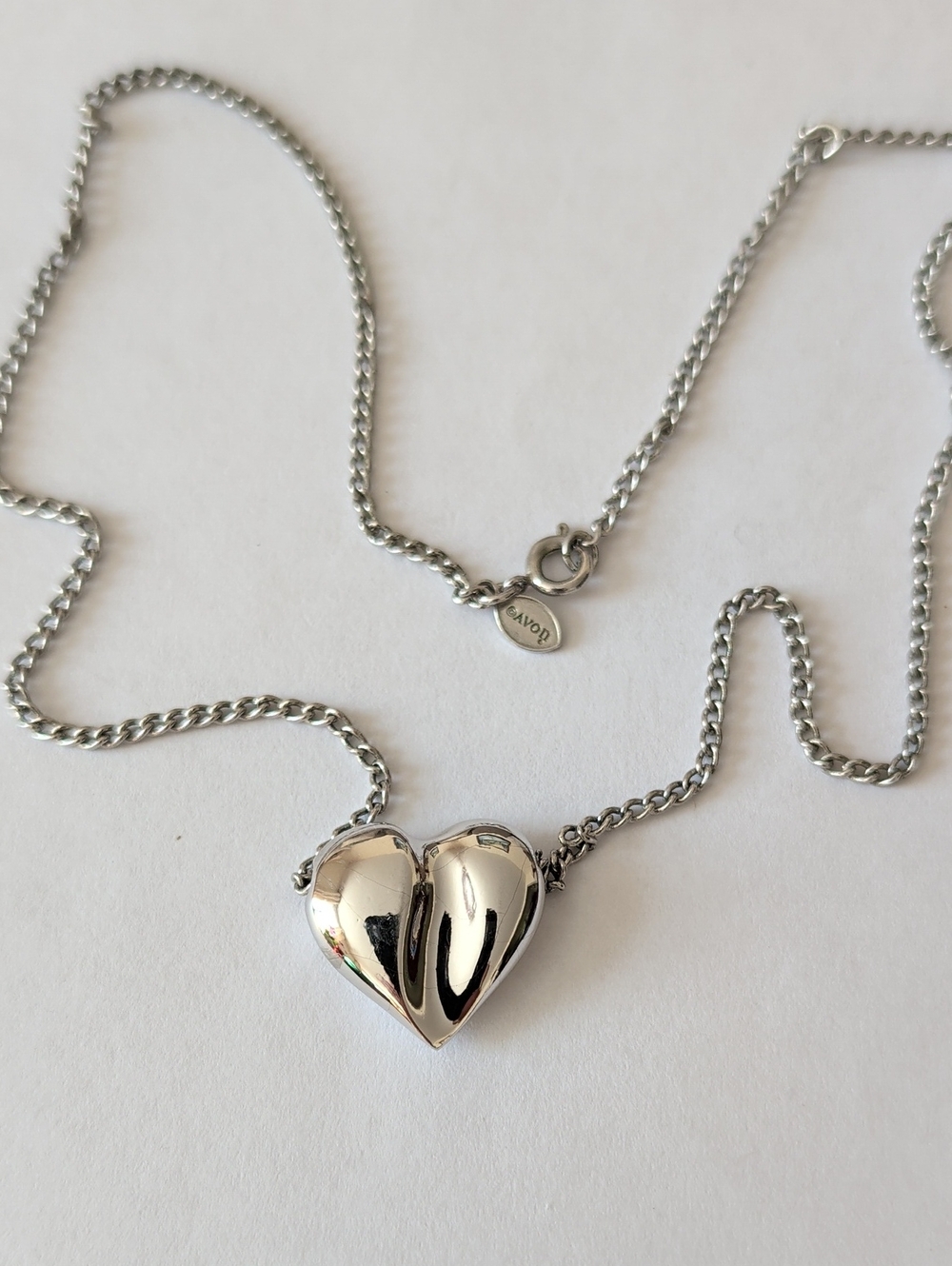 Vintage Avon Silver Tone Heart Pendant Necklace